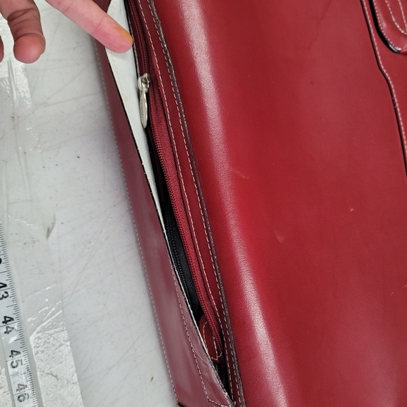 McKLEIN Red Leather Wheeled Business Laptop Computer Case Bag Removable Wheels - Picture 15 of 16